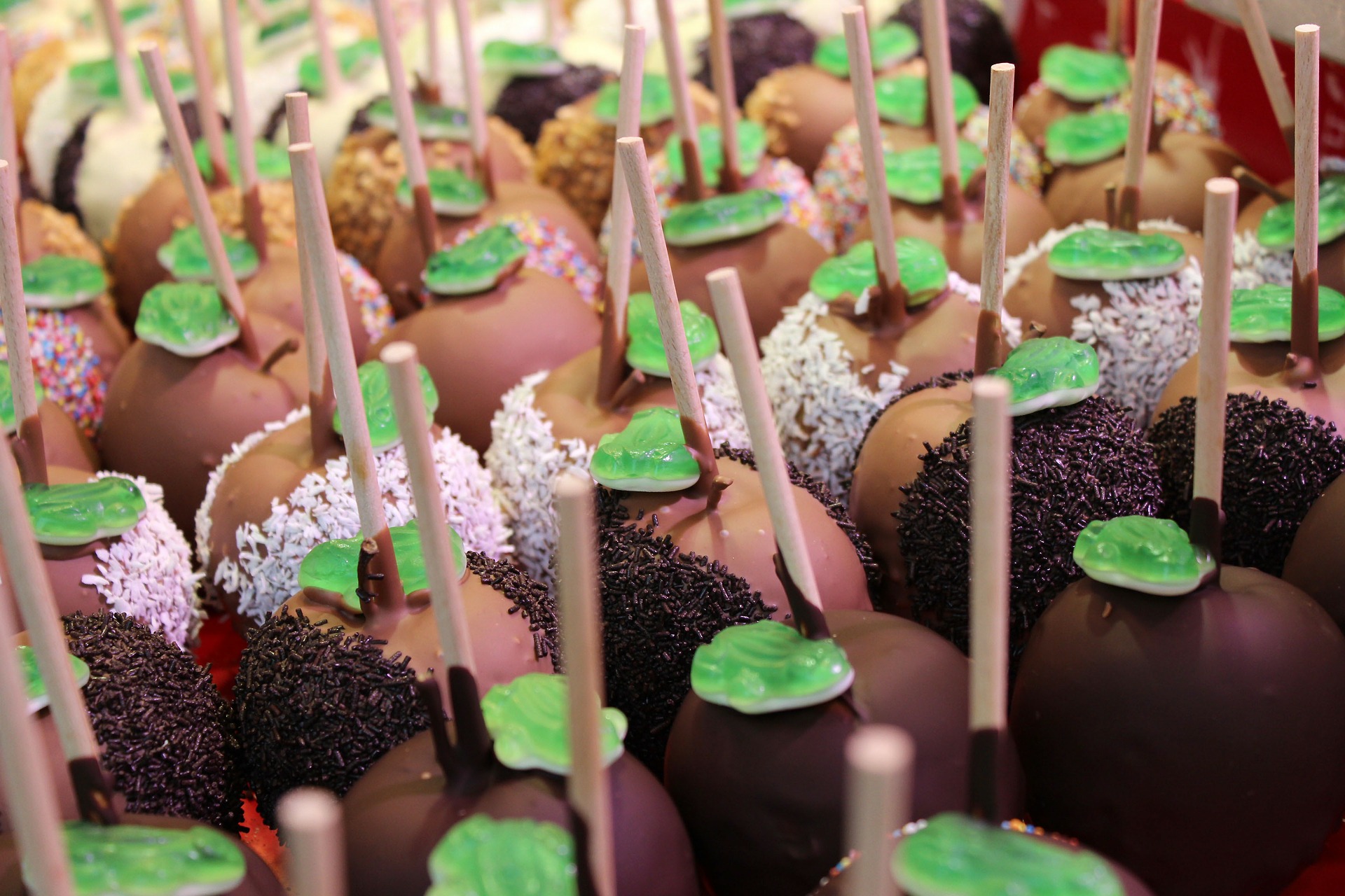 chocolate-apple-232706_1920